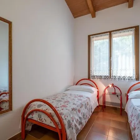 Nyaraló Sea View- 5 Minutes From The Garden, Wi-fi, Bbq Costa Rei