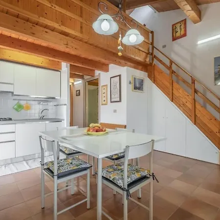 Sea View- 5 Minutes From The Garden, Wi-fi, Bbq